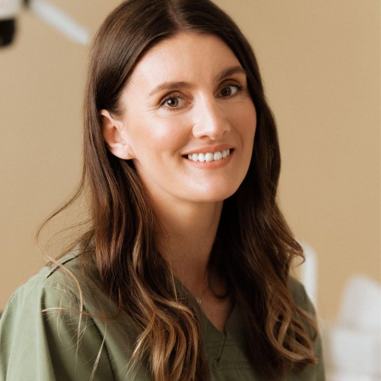 Dr Viorelia Ungureanu - clinica dentara Cluj A Smile